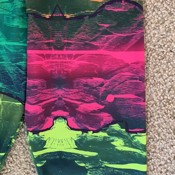 Devil Walking colorful leggings - Picture 4 of 5